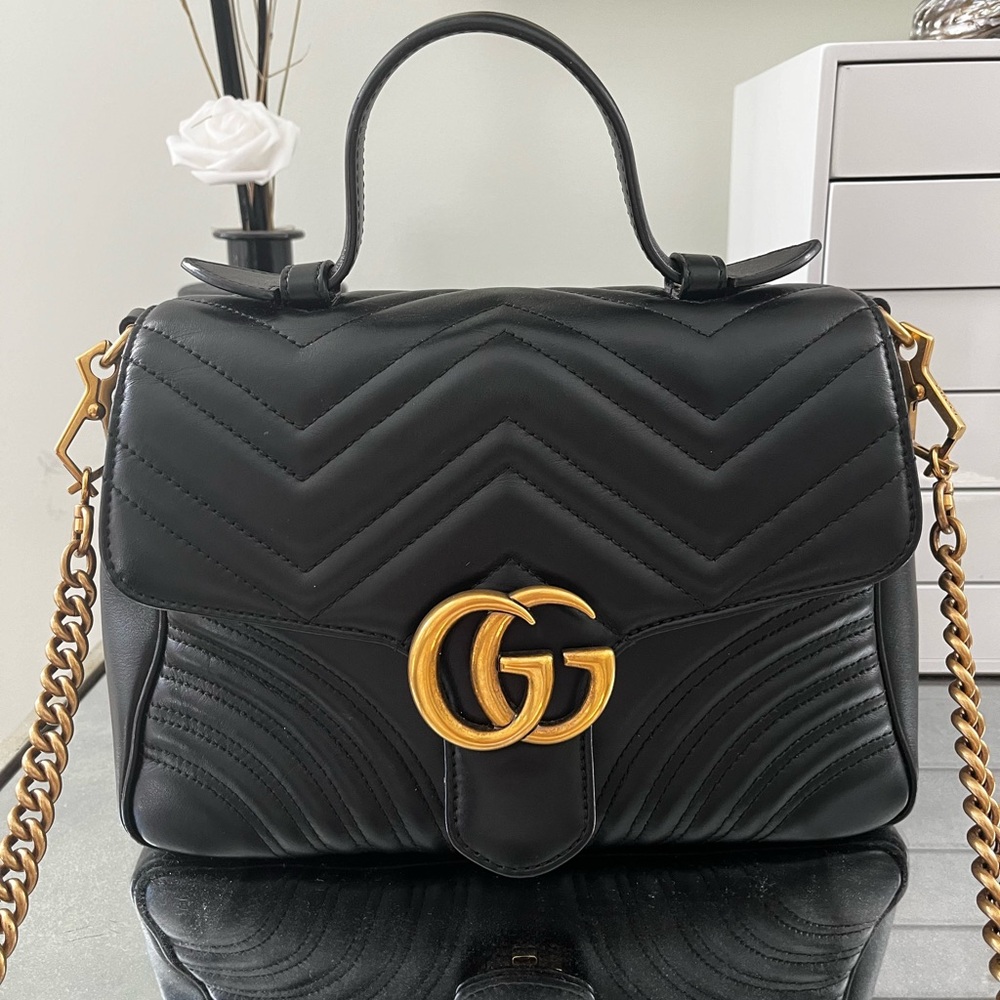 Calfskin Matelasse Medium GG Marmont Top Handle Shoulder Bag Black